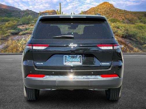 2024 Jeep Grand Cherokee Laredo