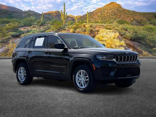 2024 Jeep Grand Cherokee Laredo