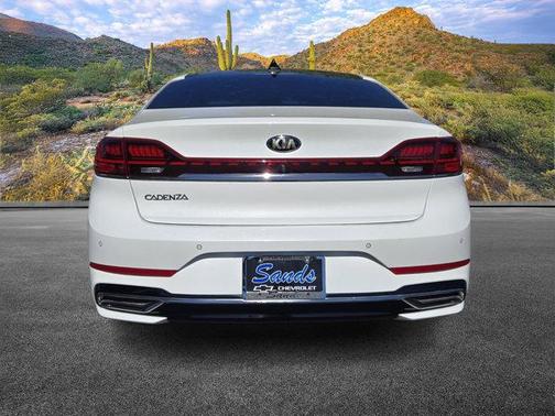 2020 Kia Cadenza Technology