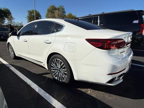 2020 Kia Cadenza Technology