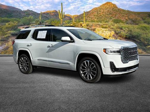 2023 GMC Acadia Denali