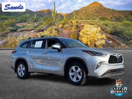 Celestial Silver Metallic 2022 Toyota Highlander Hybrid LE