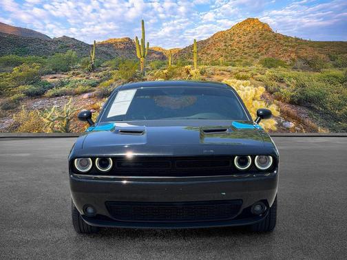 Pitch Black Clearcoat 2020 Dodge Challenger SXT