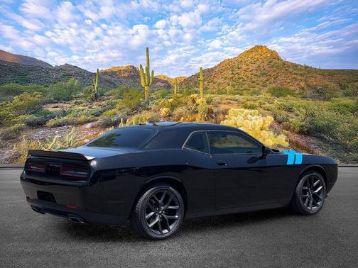 Pitch Black Clearcoat 2020 Dodge Challenger SXT