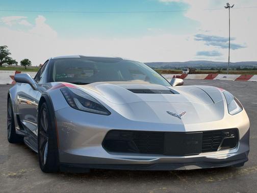 Blade Silver Metallic 2017 Chevrolet Corvette Grand Sport