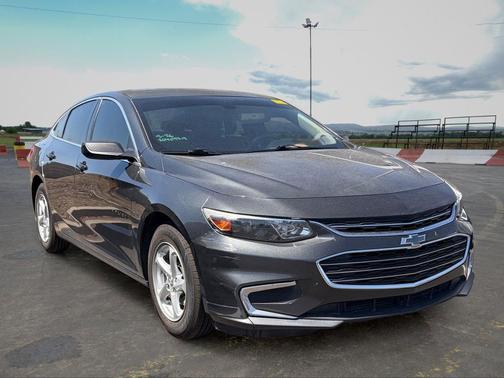 Nightfall Gray Metallic 2018 Chevrolet Malibu 1LS