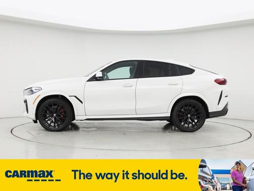 2022 BMW X6 M50i