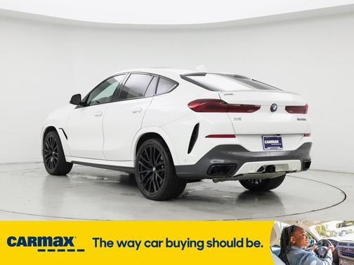 2022 BMW X6 M50i