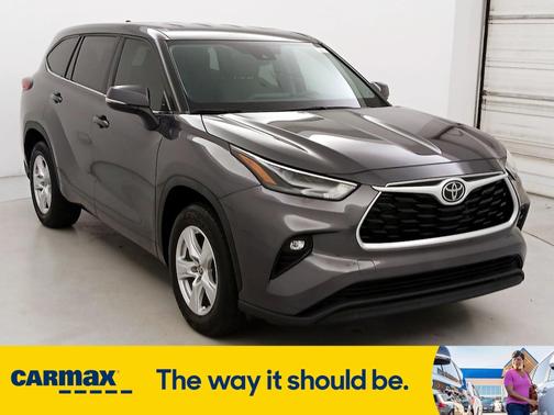 2022 Toyota Highlander LE