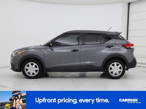 Silver 2018 Nissan Kicks SV