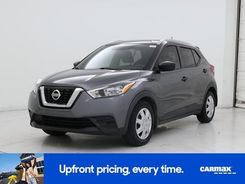 Silver 2018 Nissan Kicks SV