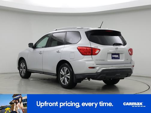 2018 Nissan Pathfinder SV