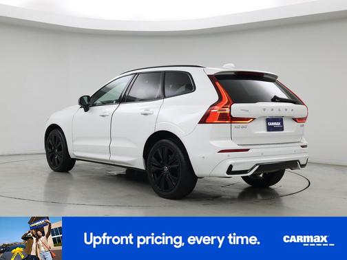 2023 Volvo XC60 B5 Plus Dark Theme