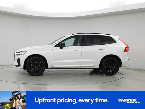 2023 Volvo XC60 B5 Plus Dark Theme