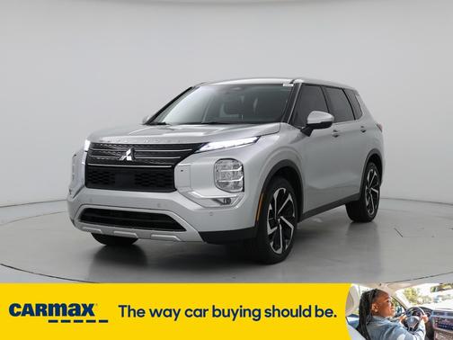 2023 Mitsubishi Outlander SE