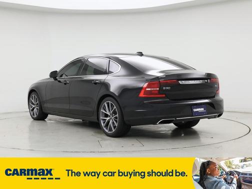 2018 Volvo S90 T6 Momentum