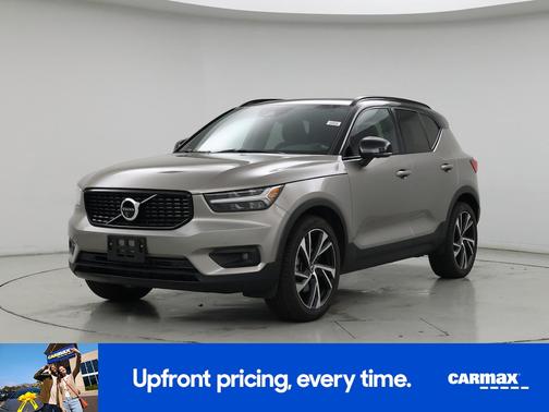 2022 Volvo XC40 T5 R-Design