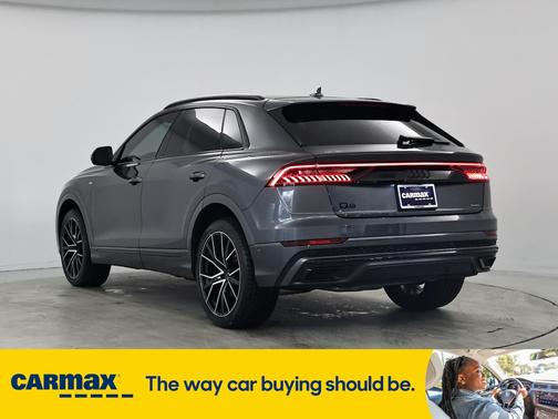 2021 Audi Q8 Premium Plus