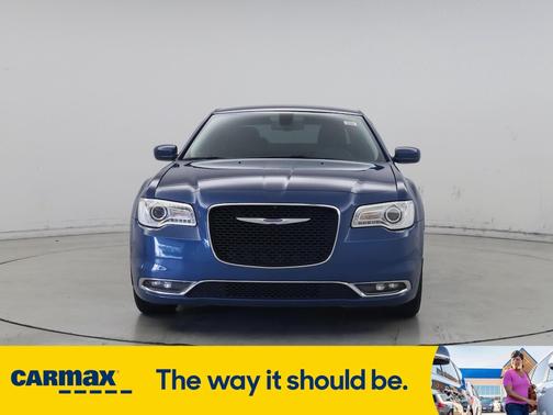 2020 Chrysler 300 Touring
