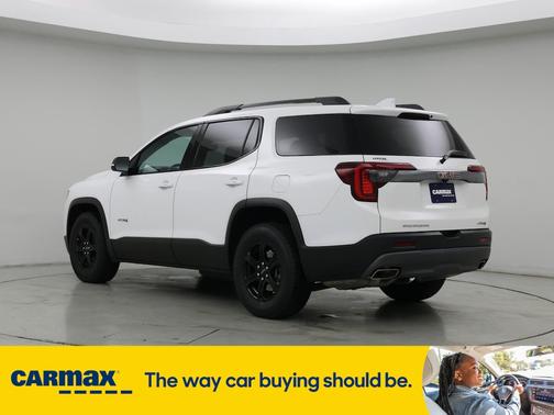 2022 GMC Acadia AT4
