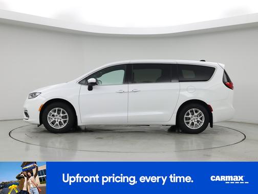 2023 Chrysler Pacifica Touring