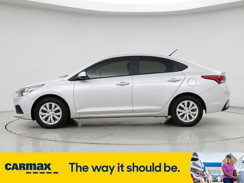 2022 Hyundai Accent SE