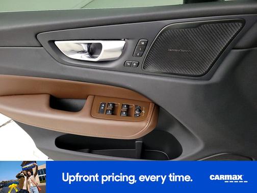 2022 Volvo XC60 B5 Inscription