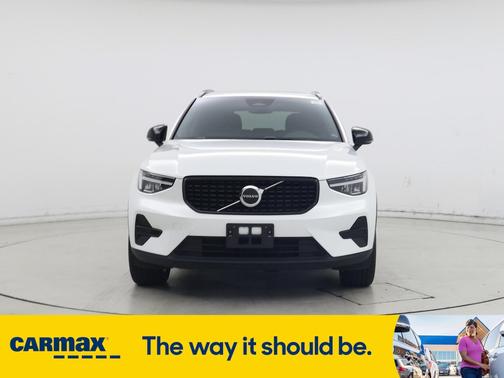 2024 Volvo XC40 B5 Core Bright Theme