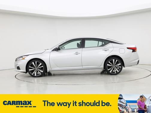 2022 Nissan Altima SR