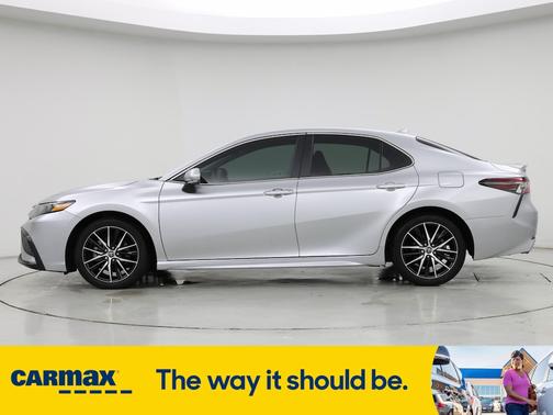 2024 Toyota Camry Hybrid SE