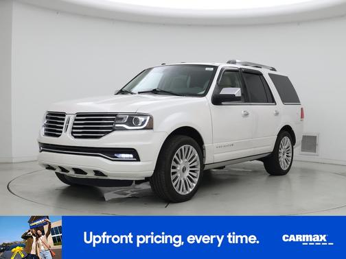 White 2016 Lincoln Navigator Reserve
