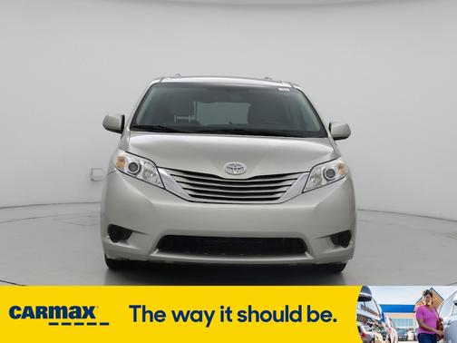 2016 Toyota Sienna LE