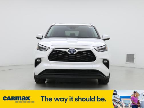 2022 Toyota Highlander Hybrid XLE