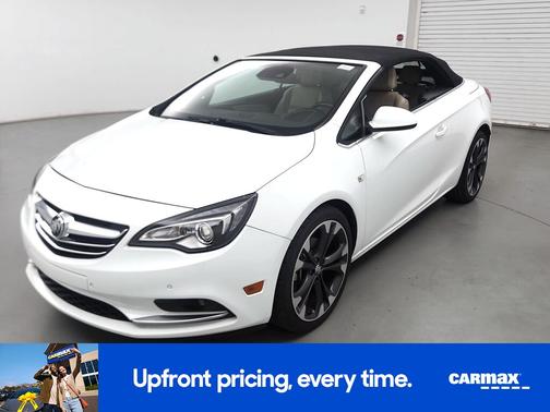 White 2019 Buick Cascada Premium