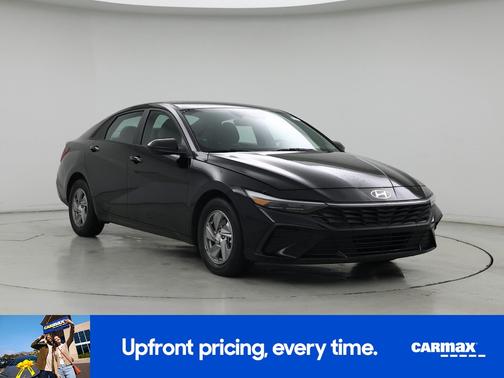 2024 Hyundai ELANTRA SE