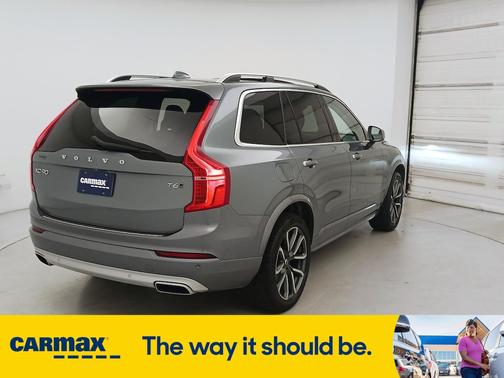 2019 Volvo XC90 T6 Momentum