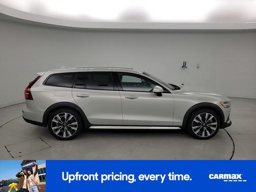 2020 Volvo V60 Cross Country T5