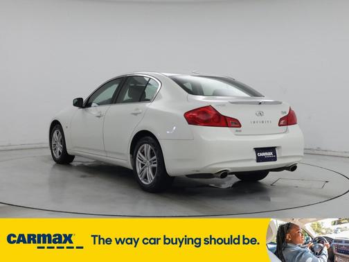 2015 INFINITI Q40 Base (A7) (EOP February 2015)