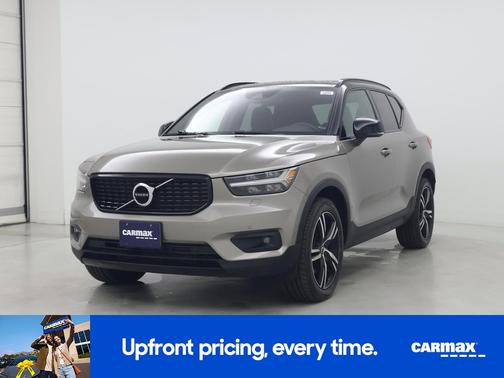 2022 Volvo XC40 T5 R-Design