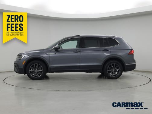 Gray 2022 Volkswagen Tiguan SE