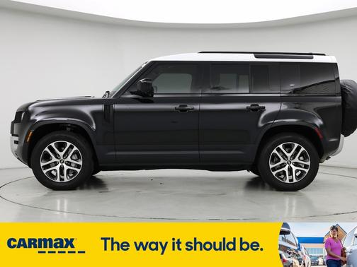 2023 Land Rover Defender 110 SE