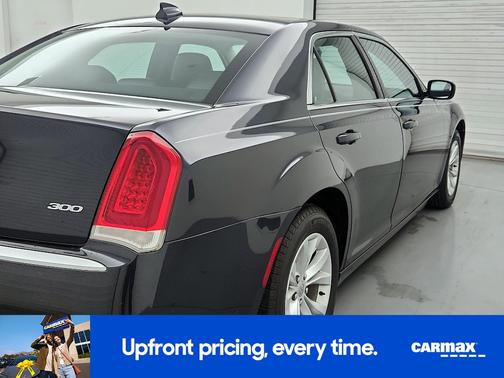 2016 Chrysler 300 Limited