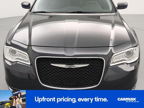 2016 Chrysler 300 Limited