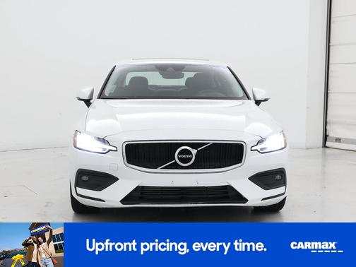 2021 Volvo S60 T5 Momentum