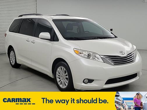 2017 Toyota Sienna XLE