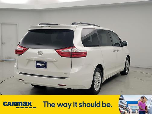 2017 Toyota Sienna XLE