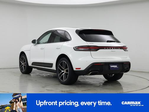 2022 Porsche Macan Base (PDK)