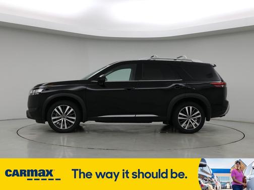 2022 Nissan Pathfinder Platinum