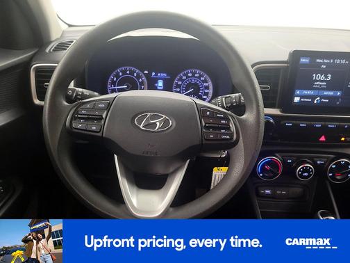 2022 Hyundai VENUE SE