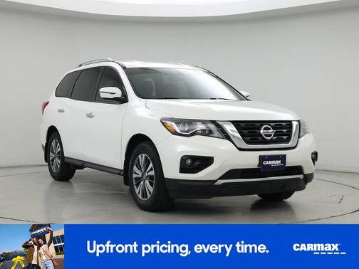 2020 Nissan Pathfinder SV